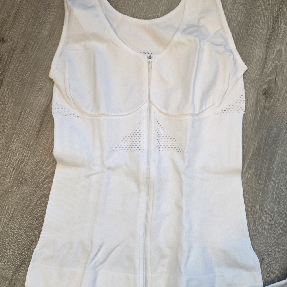 Easy Comfort Bra Lot - 1 - XL Cooling Zip Shaper. 2 - XXL Therapeutic Zip Front - Picture 2 of 10